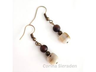 Oorbellen Bronzen oorhangers met jaspis en agaat