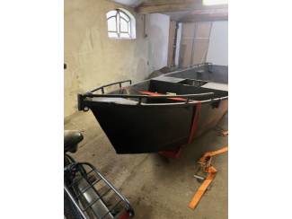 Motorboten Ijzeren boot