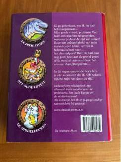 Kinderboeken Geronimo Stilton : reis door de tijd ( hardcover met omslag ).