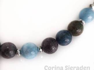Armbanden Armband van robijn in saffier, chalcedoon en hematiet