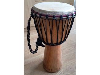 Slaginstrumenten DJEMBE