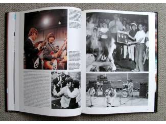 Muzikanten, Artiesten en Dj's John Lennon William Ruhlmann boek Franse taal 1995 ZGAN