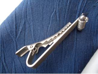 Overige Accessoires DASSPELD DASKLEM ZILVERKLEURIG PIJL MET STRASS PARELTJE
