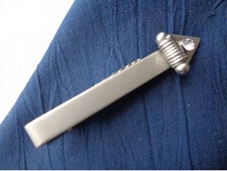 Overige Accessoires DASSPELD DASKLEM ZILVERKLEURIG PIJL MET STRASS PARELTJE
