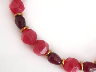 Armbanden Armband van rhodoniet, chalcedoon en messing