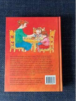 Kinderboeken Van oma mag dat wel ( Carry Slee ).
