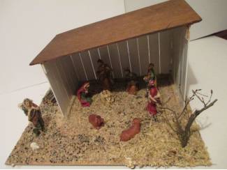 Kerst Kerststal compleet met figuren.  (houtstapel)