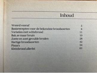 Kookboeken Zelf brood bakken - Wiebe Andringa e.a.
