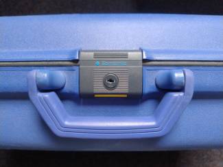Samsonite Koffer - Blauw, met wieltjes en slot