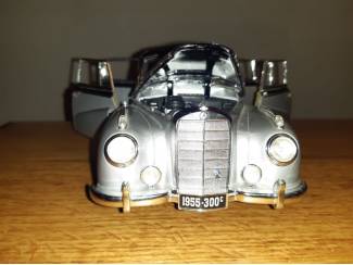 Auto's Mercedes 300C Ricko 1:18