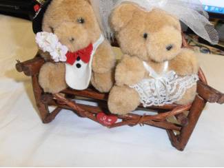 Beren en Cherished Teddies Twee beertjes op bank